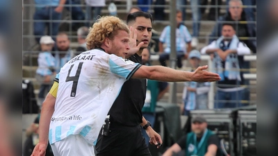 In der Diskussion: Videobeweis in der 3. Liga. (Foto: Anne Wild)
