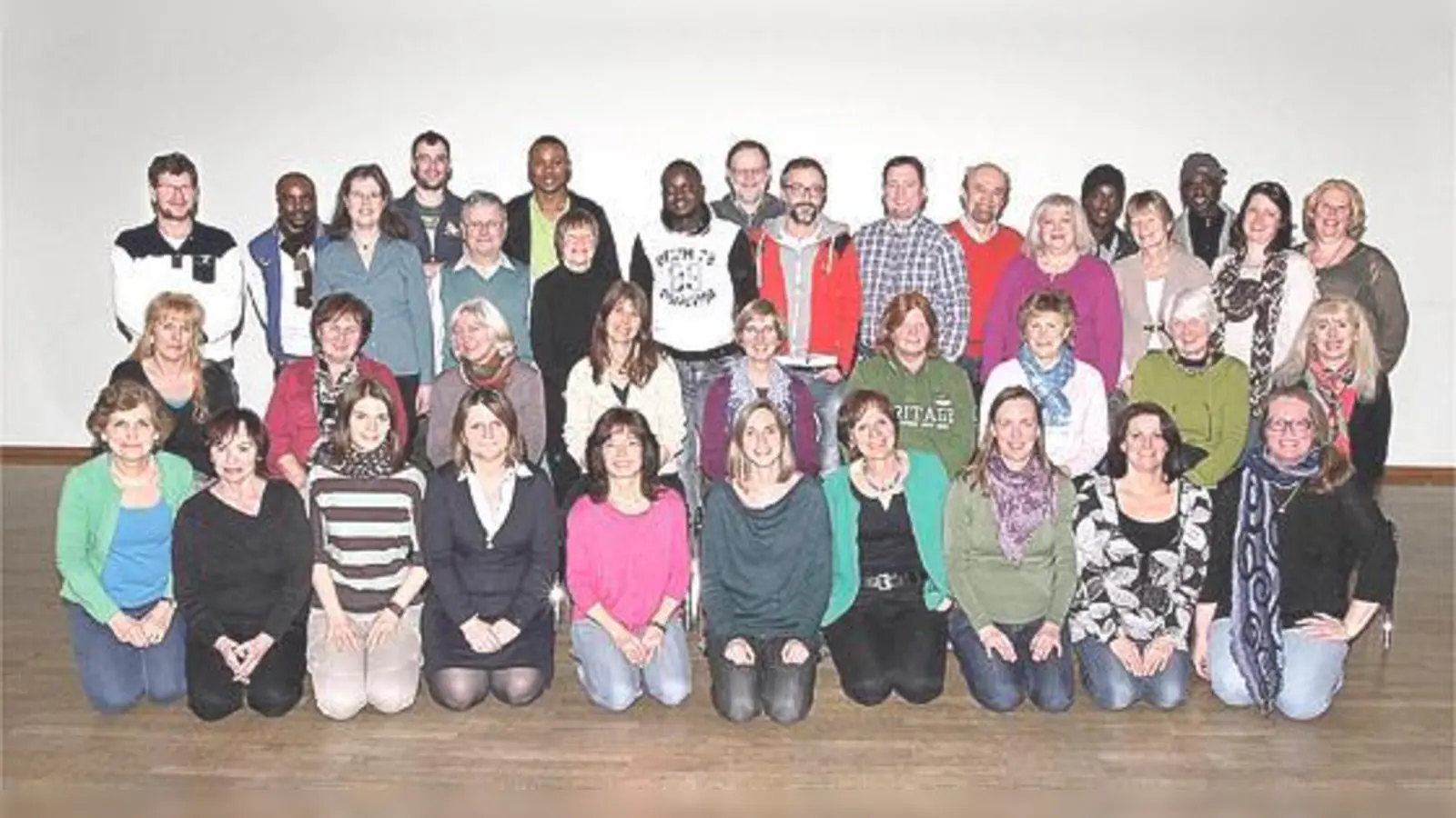 Singen verbindet, Trommeln befreit: Die jungen Afrikaner sind herzlich aufgenommen worden. Es wächst das Verständnis, es entstehen neue Freundschaften, es gibt Hilfsangebote. 	 (Foto: VA)