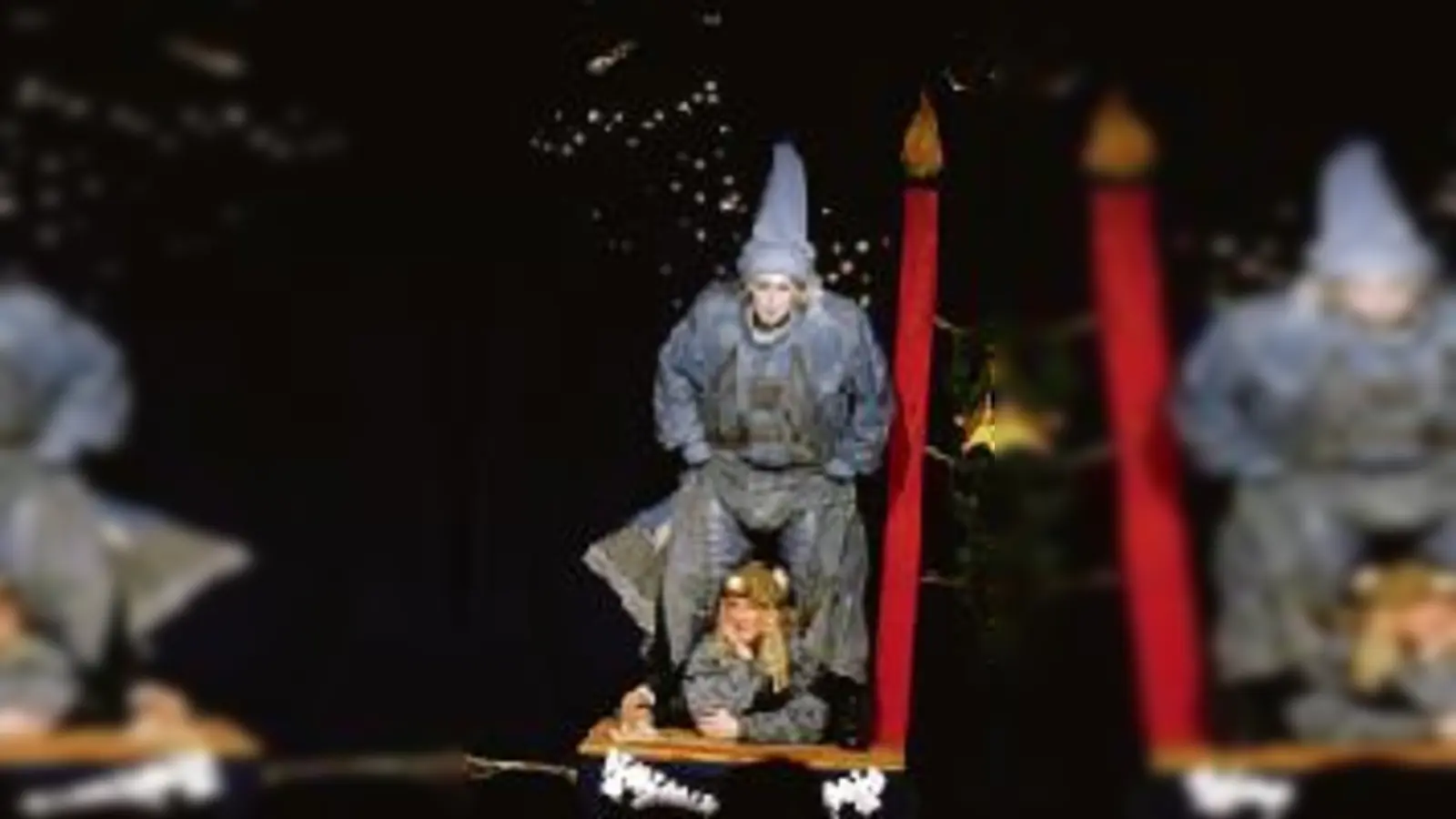 Von wegen stille Nacht: für Kinder erzählt das Puppentheater die Weihnachtsgeschichte mal anders.  	 (Foto: VA)