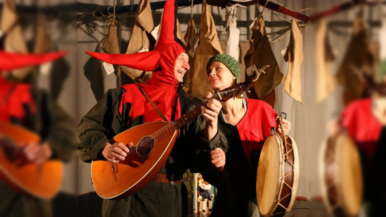Das Figurentheater in der Inszenierung vom Theater Knuth, Franka und Andreas Kilger, ist in der Stadtbibliothek Laim zu Gast. (Foto: Theater Knuth, Franka u. Andreas Kilger)