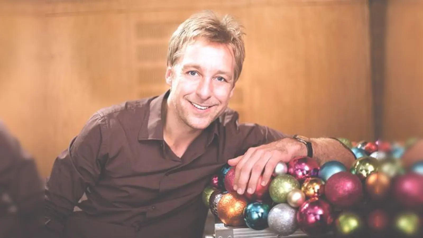 Der Schauspieler Max Müller singt und liest auf einer CD Weihnachtslieder und Texte. 	 (Foto: VA)