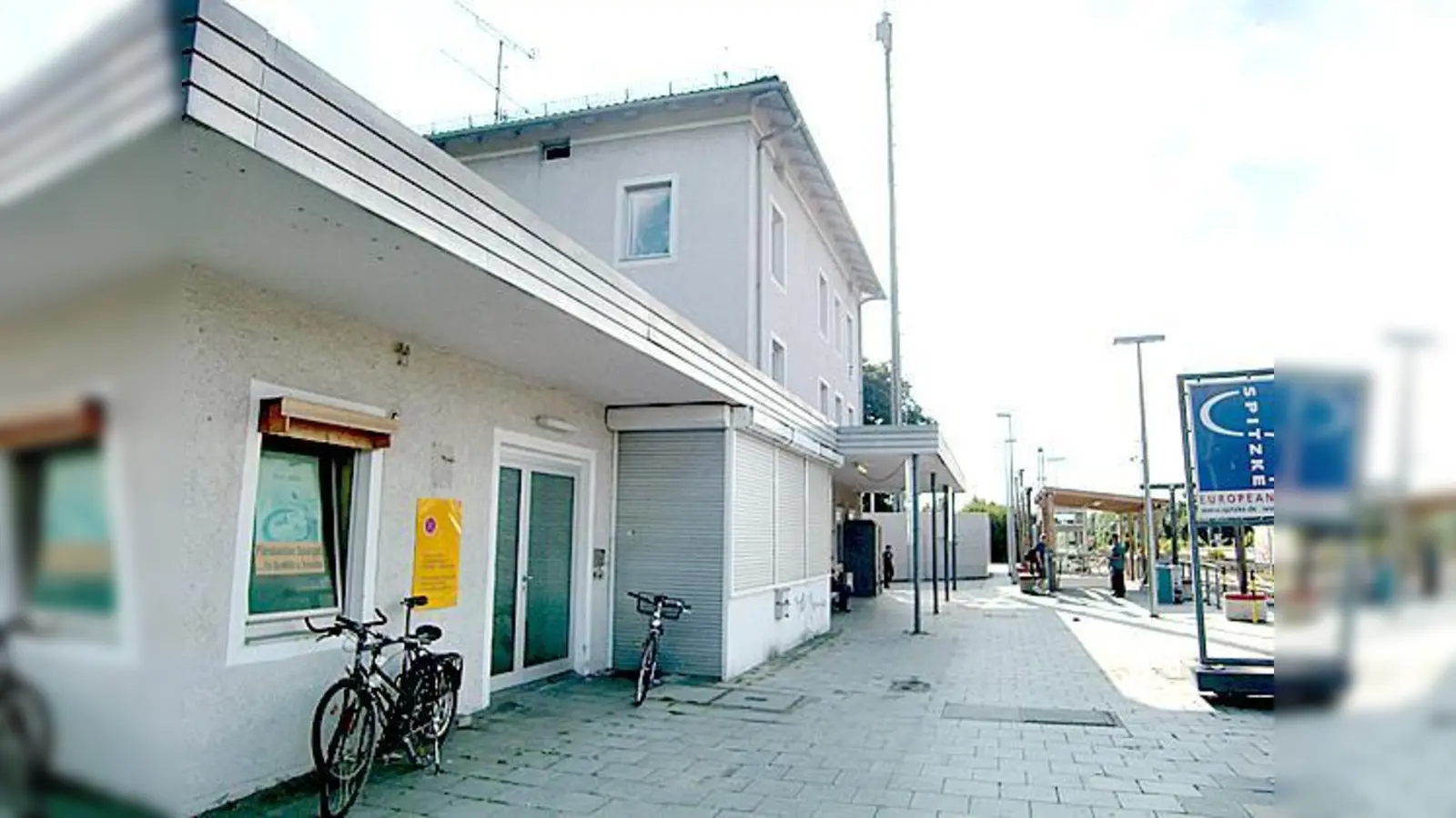 Den Kauf des Haarer Bahnhofs prüft die Ortsverwaltung auf Antrag der CSU im Gemeinderat.  	 (Foto: ikb)