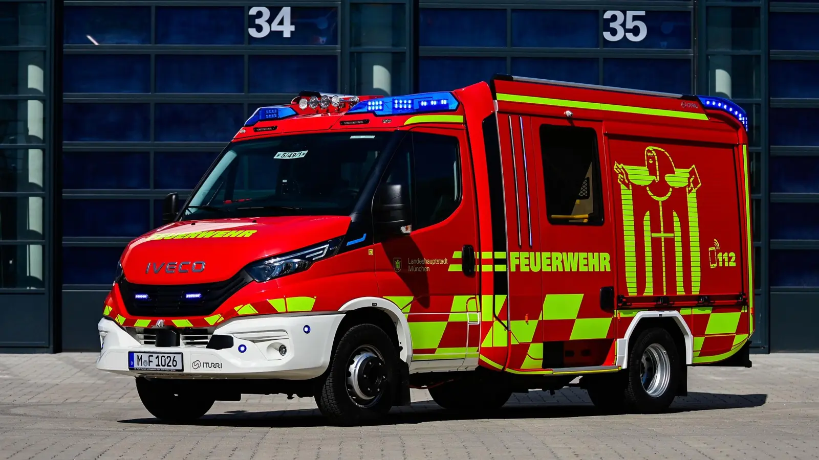Das erste von drei neuen Vorauslöschfahrzeugen wird in Betrieb genommen.  (Foto: Feuerwehr München)