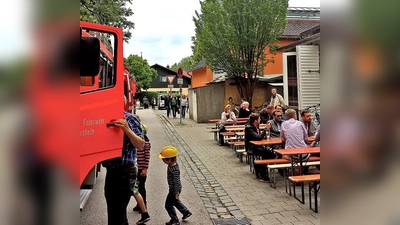 Beim Sommerfest der Dietersheimer Feuerwehrler wird ganztägig gefeiert.	 (Foto: Stefan Dohl)