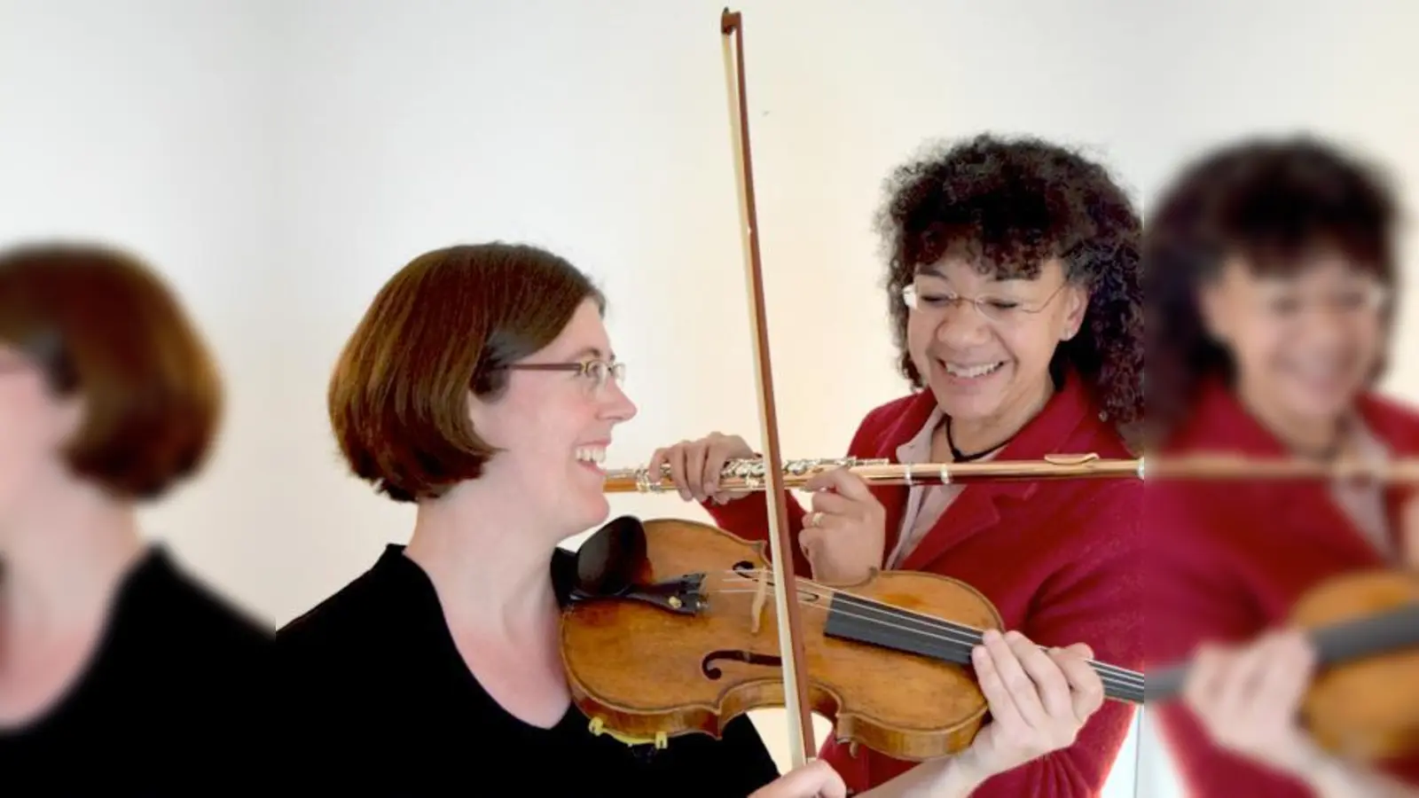 Die Flötistin Claudia Góndola de Hackel (re.) ist Solistin des Abends beim Muttertagskonzert.	 (Foto: VA)