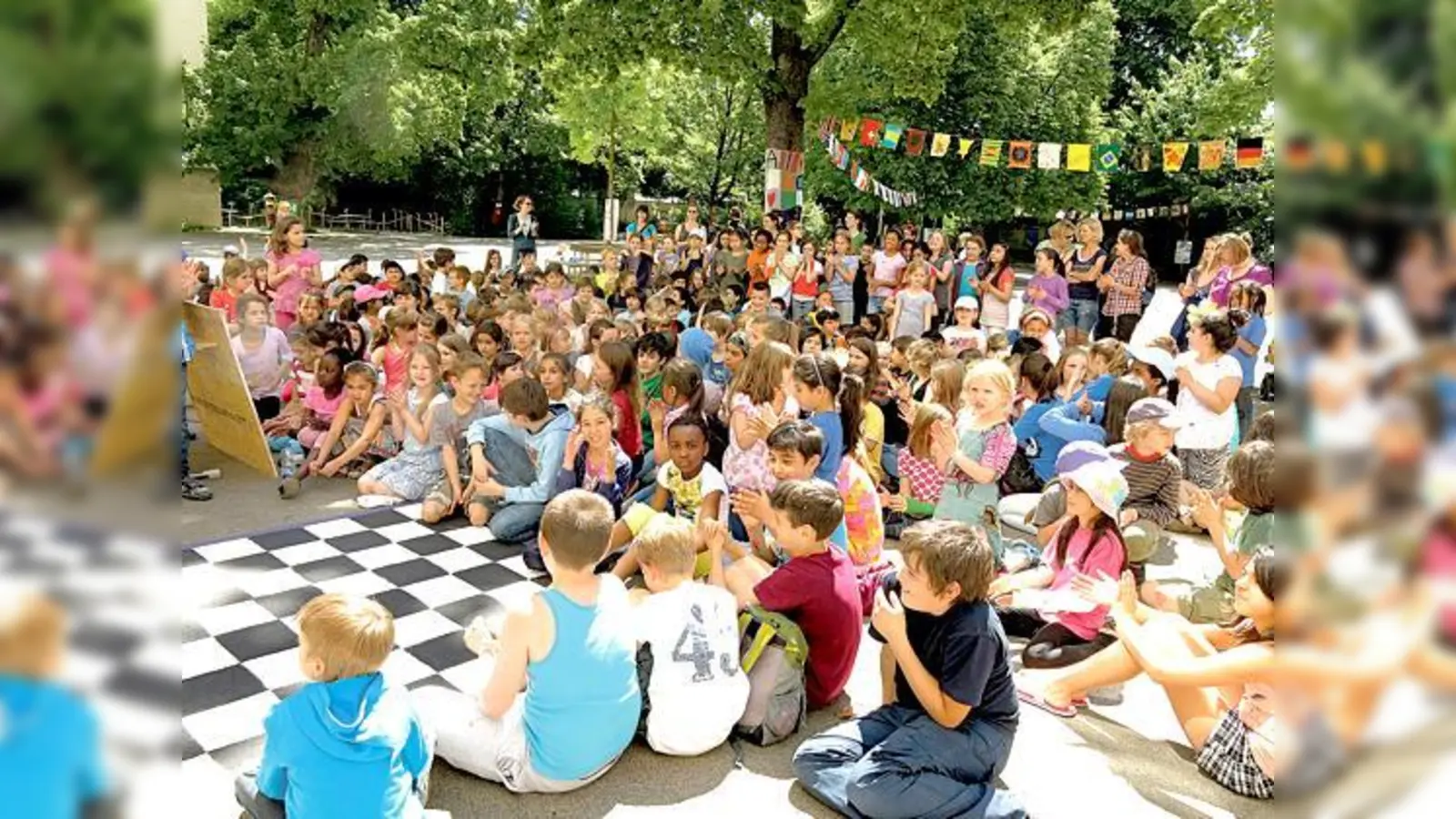 Am Ende kamen alle Arbeitsgruppen zusammen und die ganze Schule war begeistert.	 (Foto: VA)