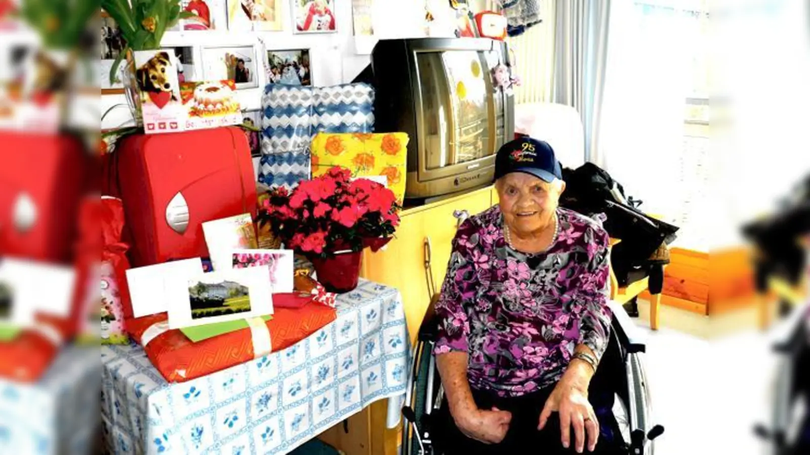 Maria Stockerl freute sich über Geschenke und Glückwünsche zu ihrem Ehrentag.	 (Foto: VA)