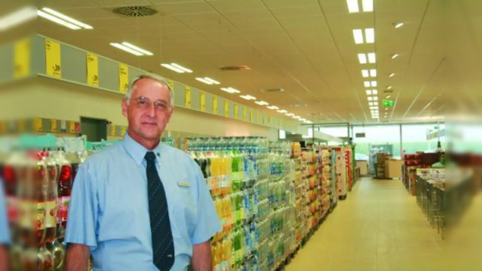 Filialleiter Richard Geisler freut sich auf die Eröffnung. (Foto: us)