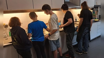 Mitkochen können Jungs ab der 5. Klasse - kostenlos und ohne Anmeldung. (Foto: Echo e.V.)