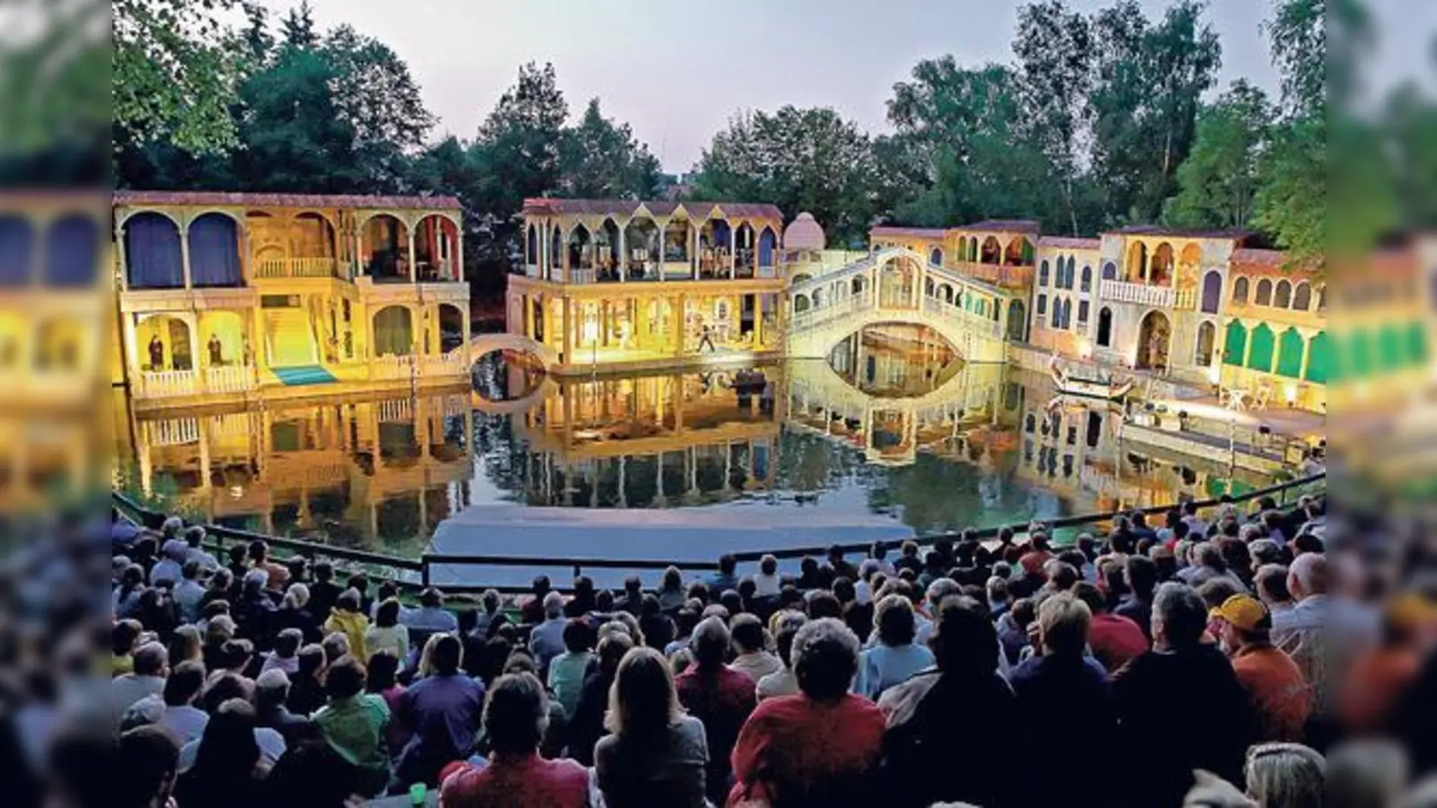 Die einmalige Kulisse bei den Weiherspielen ist überregional bekannt. Heuer feiert der Markt Schwabener Theaterverein sein 30-jähriges Bestehen.	 (Foto: Theaterverein Markt Schwaben)