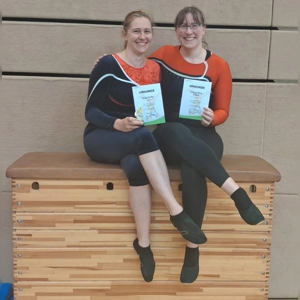 Corinna Zoltner und Nicole Polifka konnten mit ihren Leistungen mehr als zufrieden sein. (Foto: TSV Neufahrn)