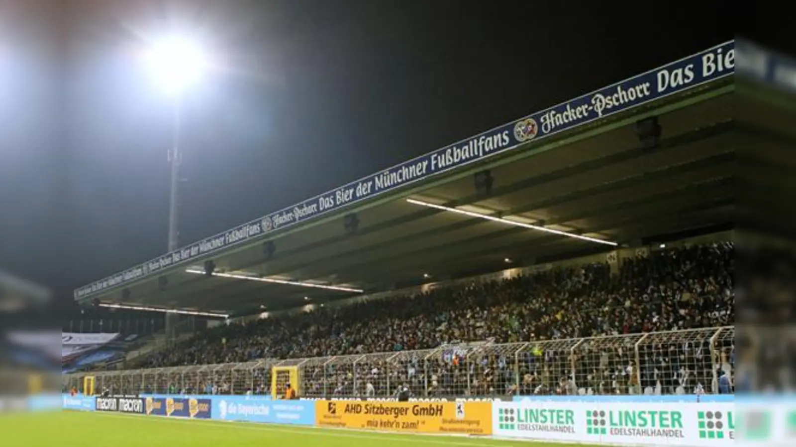 Stimmungsvoll: Abendspiele in Giesing.  (Foto: Anne Wild)