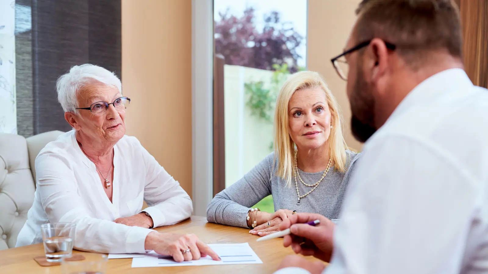 Die Tätigkeit in der Pflegeberatung ermöglicht ein eigenständiges Arbeiten. (Foto: djd/compass private pflegeberatung/mattphoto)