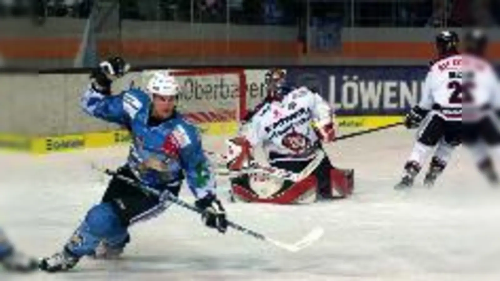 Das Foto trügt: Zu jubeln hatte der EHC nicht viel beim Spiel gegen Crimmitschau.  (Foto: hh-muc)