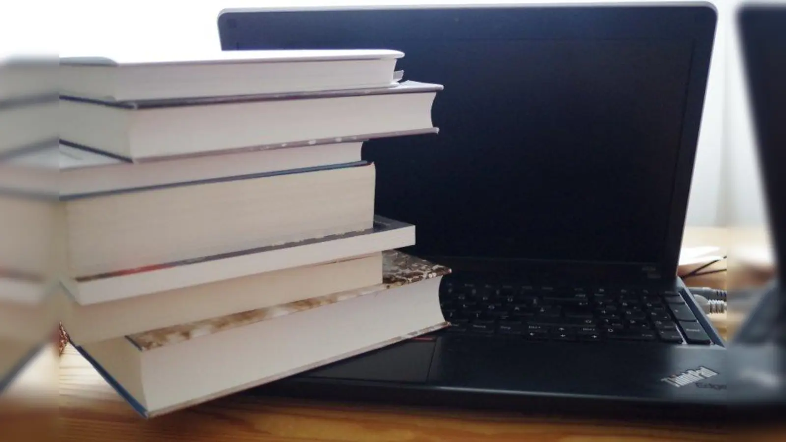 Bildung gebührenfrei und für alle zugänglich. Ein Bildungsbus könnte eine mobile Lösung sein, um Zugang zu Informationen und Beratung zu Bildungsangeboten niederschwellig zu ermöglichen. (Foto: kö)