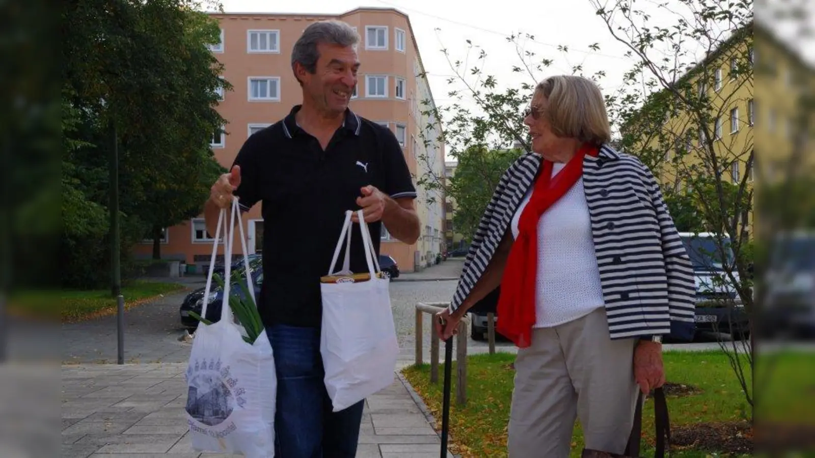 Konrad Stöckl und Marion Belke kennen sich vom Café JA (Jung und Alt) im Pfarrverband Laim. (Foto: Archiv/ kö)