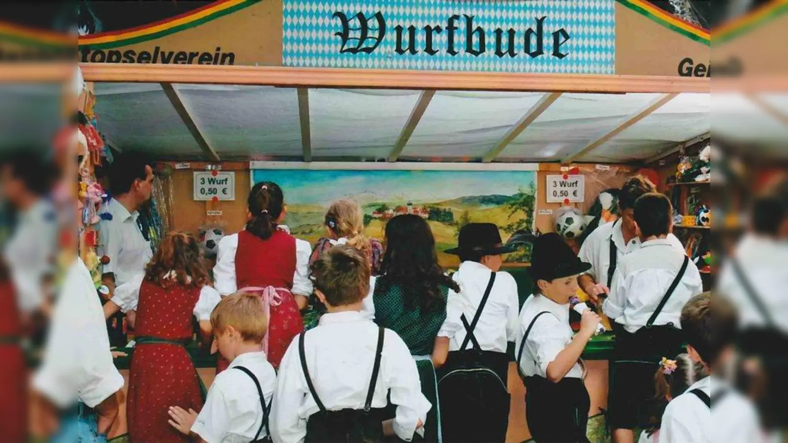 Hier wird seit jeher die Tradition groß geschrieben. Der Stopselverein lädt wieder zu bekannten und beliebten Dorfkirta nach Geisenbrunn. (Foto: Stopselverein)