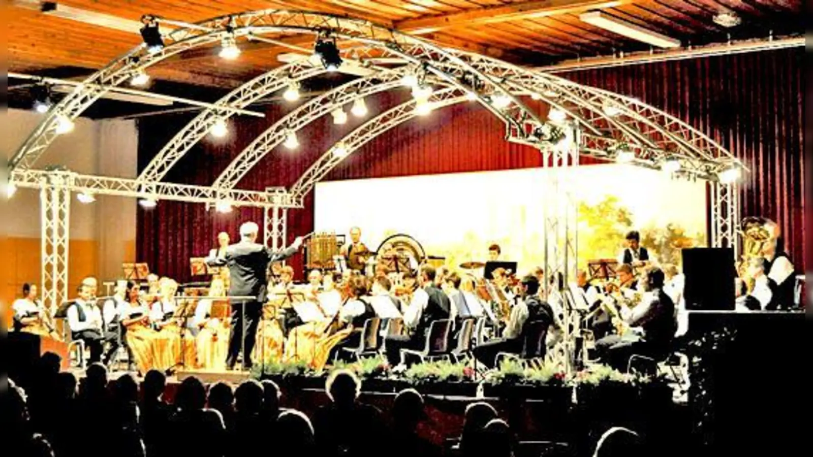 Die Jugendblaskapelle der Freunde Grünwalds präsentierten einen bunten Melodien-Reigen.	 (Foto: VA)