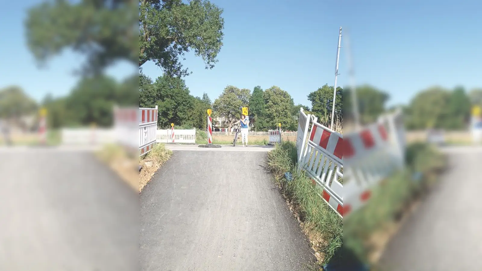 Die Querung für Radler und Fußgänger an der Baustelle für die Radlunterführung.	 (Foto: Boschert)