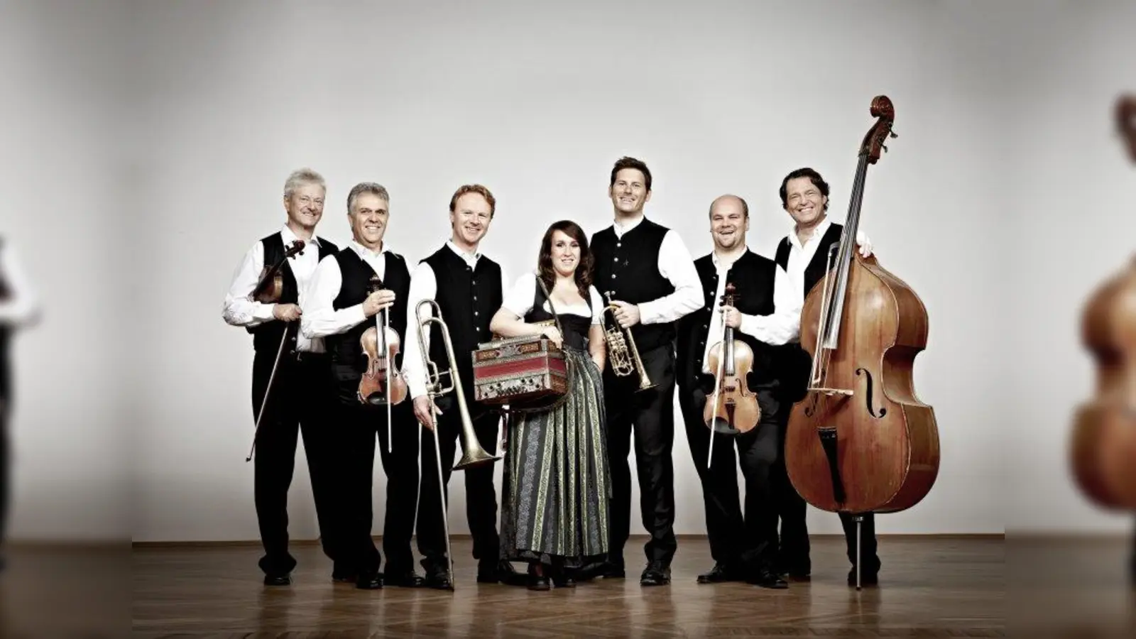 Sie reißen das Publikum mit: Die Wiener Tanzgeiger spielen heuer beim Kocherlball auf. (Foto: pi)