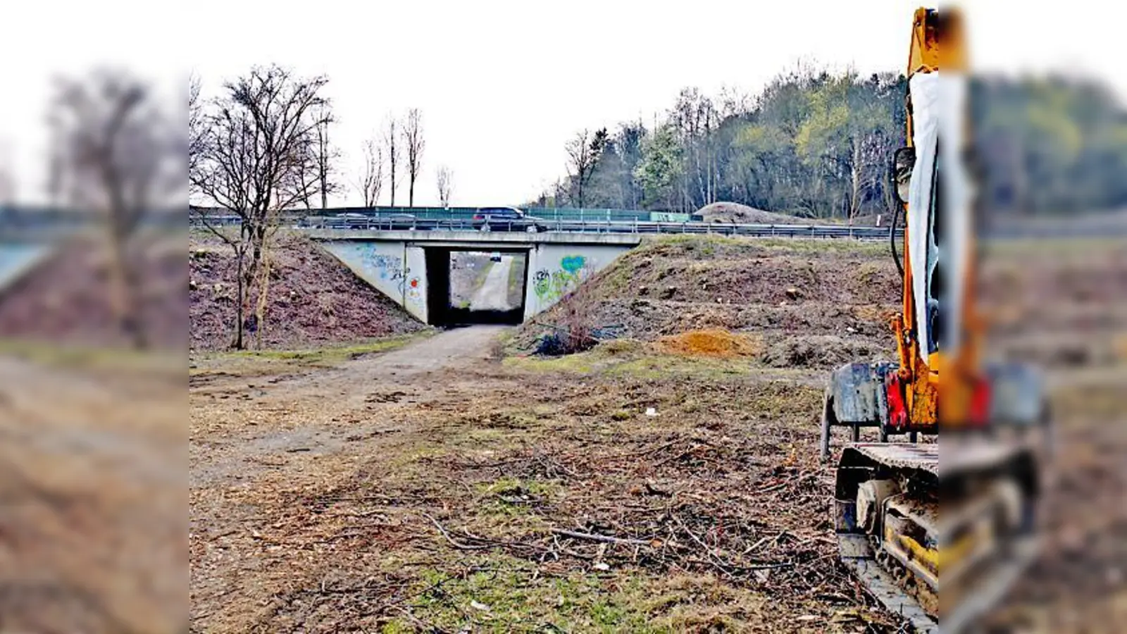 Am Finsinger Weg rollen bald für die Sanierung der Brücke die Bagger an. 	 (Foto: Kohnke)