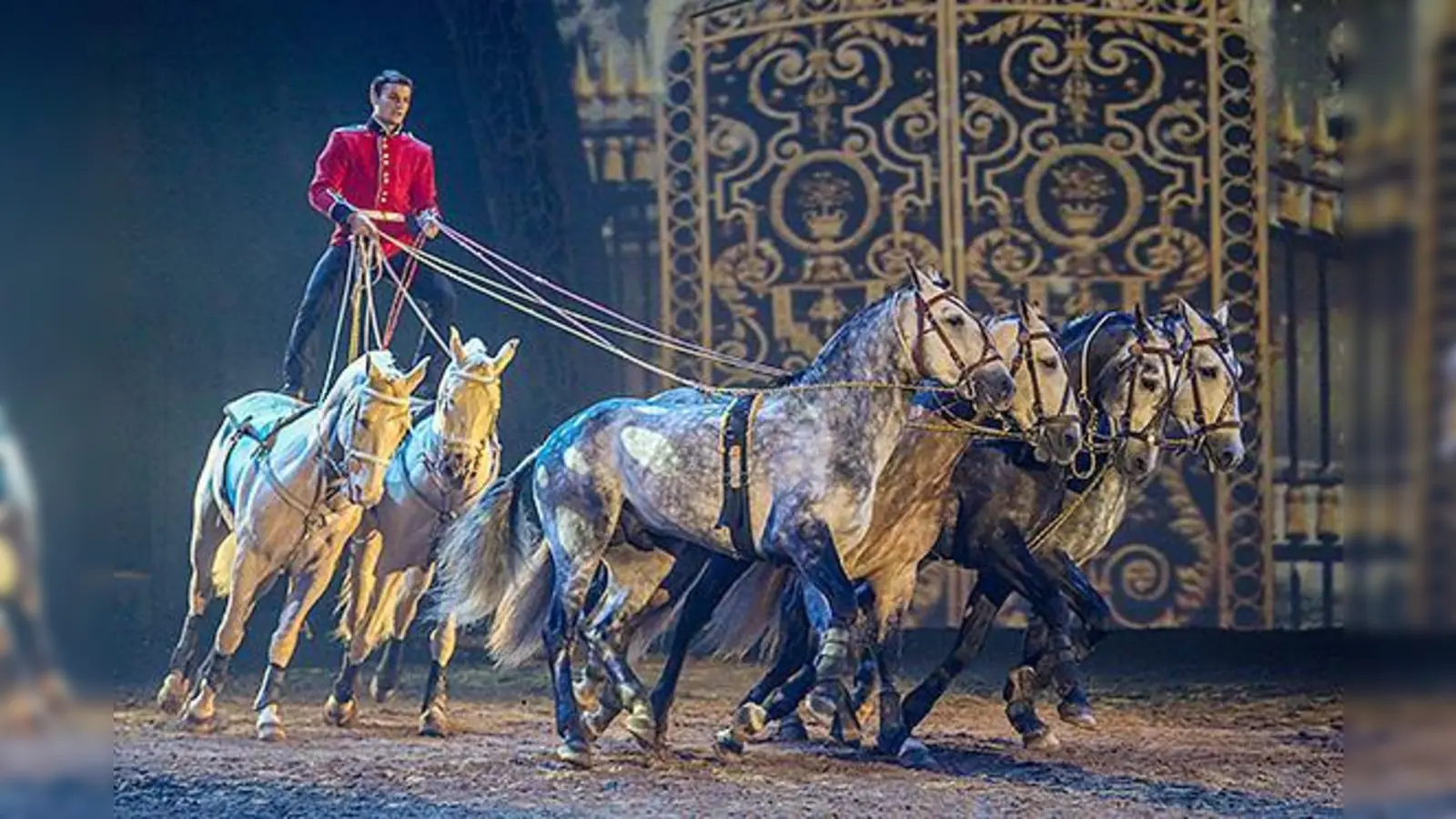 Eines der vielen Highlights bei der neuen APASSIONATA-Show: die neue Ungarische Post. 	 (Foto: APASSIONATA GmbH)