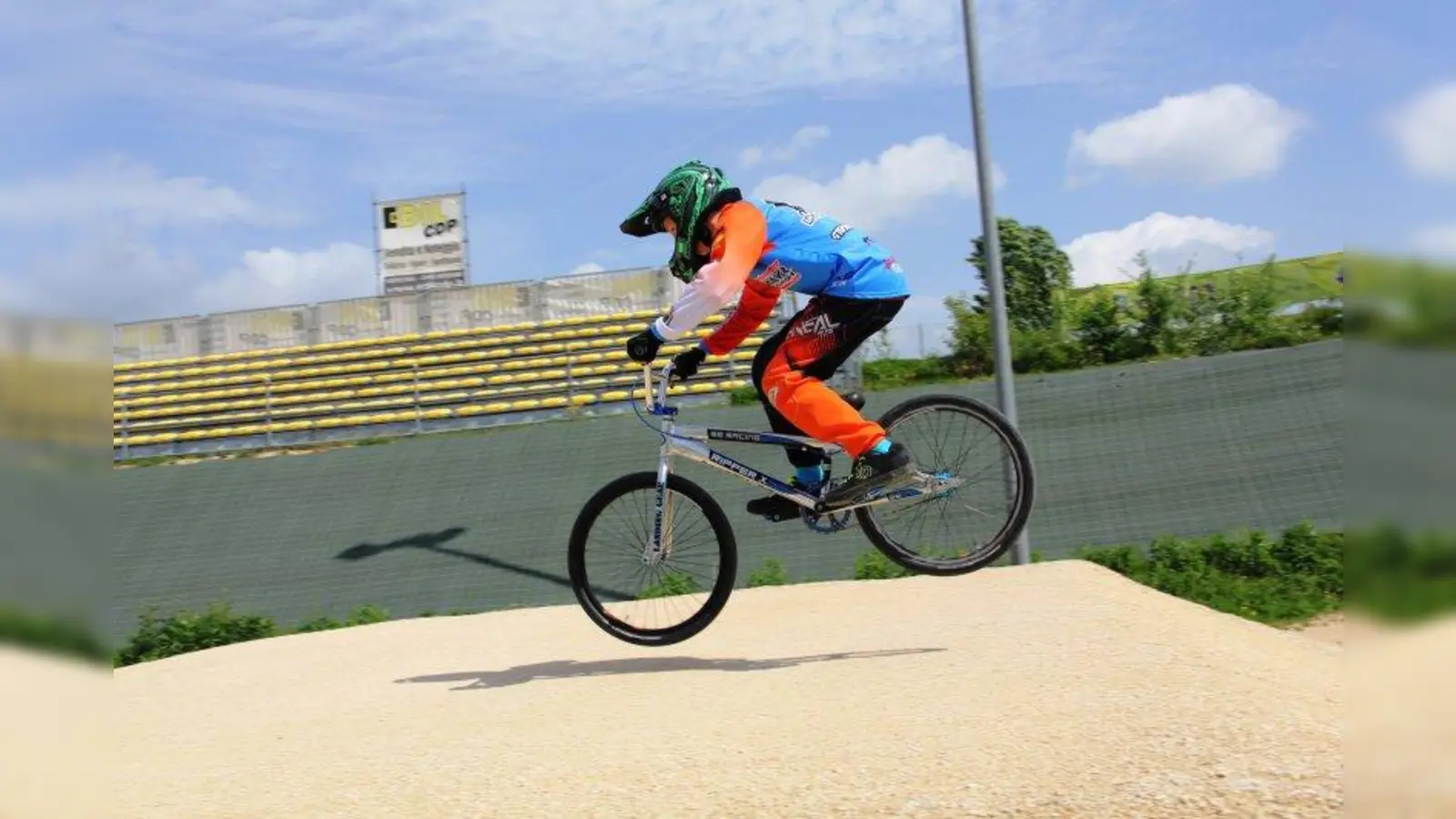 In starker Form: Stefan Kerkenbusch holte Silber bei der Bayerischen BMX Meisterschaft. (Foto: BMX-Team Peißenberg)