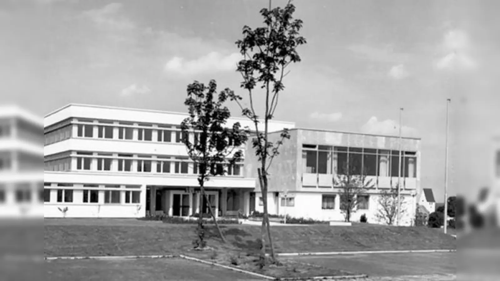 Das neue Oberhachinger Rathaus wurde 1967 eingeweiht.  (Foto: Archiv Gemeinde)