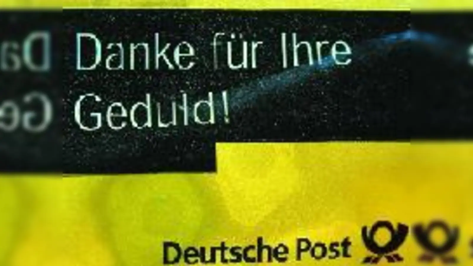 Danke für Ihre Geduld: Für Werbebroschüren gibt die Deutsche Post zig Millionen Euro aus; wenn es allerdings darum geht, ihren Azubis eine Zukunftsperspektive zu bieten, schnallt sie den Gürtel enger.  (Bild: Archiv)