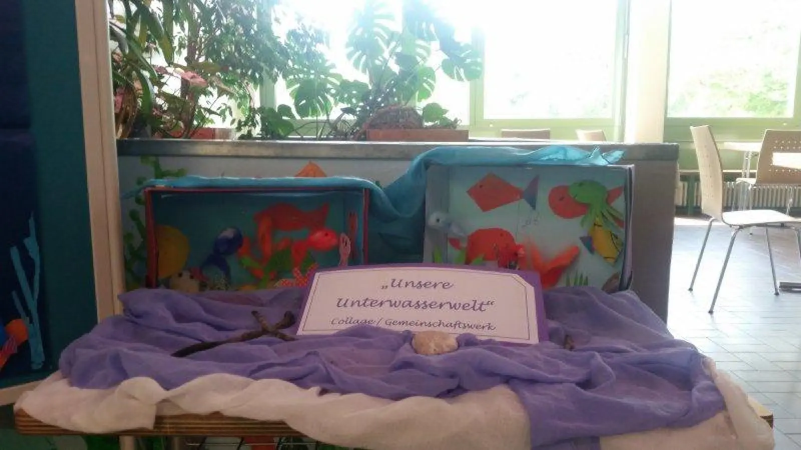 Die „bunte Unterwasserwelt”, eine Gemeinschaftsarbeit. (Foto: Carmen Fröhler)