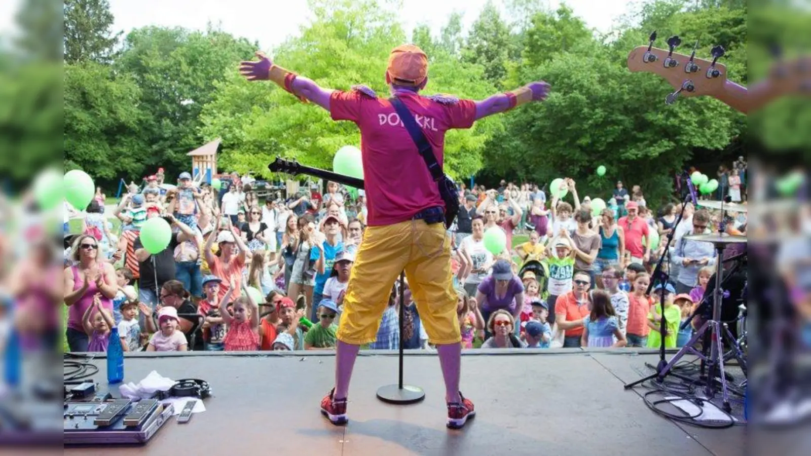 Bei strahlendem Sonnenschein kamen über 600 Besucher auf das Gelände des Kinderzentrums in der Heiglhofstraße, um gemeinsam mit dem Kinderzentrum 50. Geburtstag zu feiern. (Foto: Constanze Fruth)