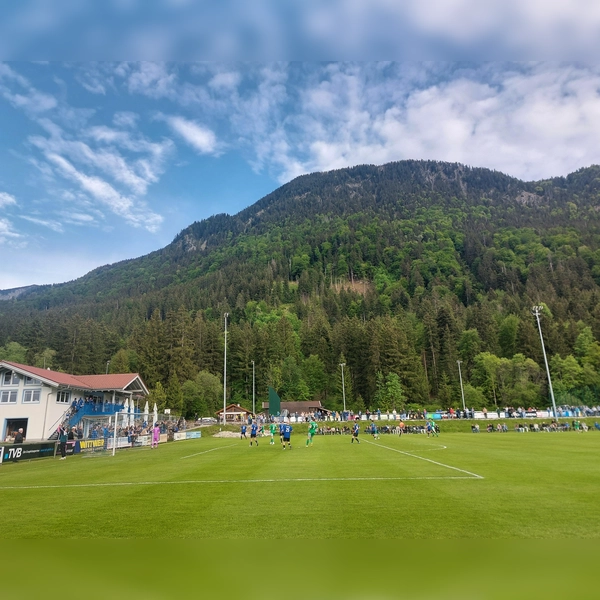 Beim SV Ohlstadt holte der SV Ampertal Palzing (grün) ein 4:4 - nach 0:3-Rückstand sowie 4:3-Führung. (Foto: bas)
