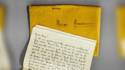 Durch seine Briefe an Maria Baumann lernt man das Privatleben des FC Bayern-Präsidenten kennen. Hier ein Schreiben vom 30. Januar 1945 aus dem Nachlass Kurt und Maria Landauer, Jüdisches Museum München. (Foto: Franz Kimmel)