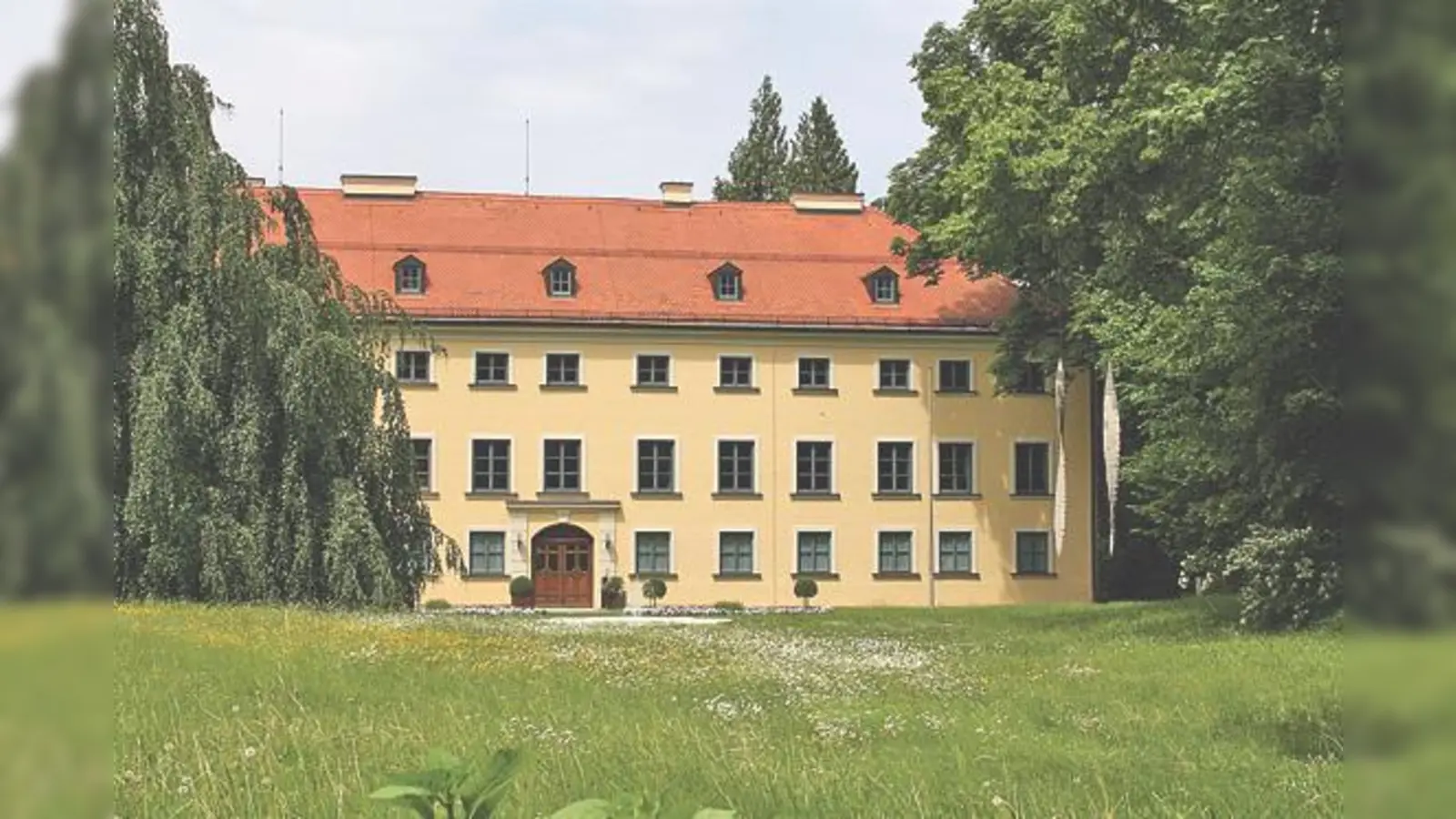 Auch das Ismaninger Schloss steht interessierten  Besuchern am Sonntag offen.	 (Foto: Archiv)