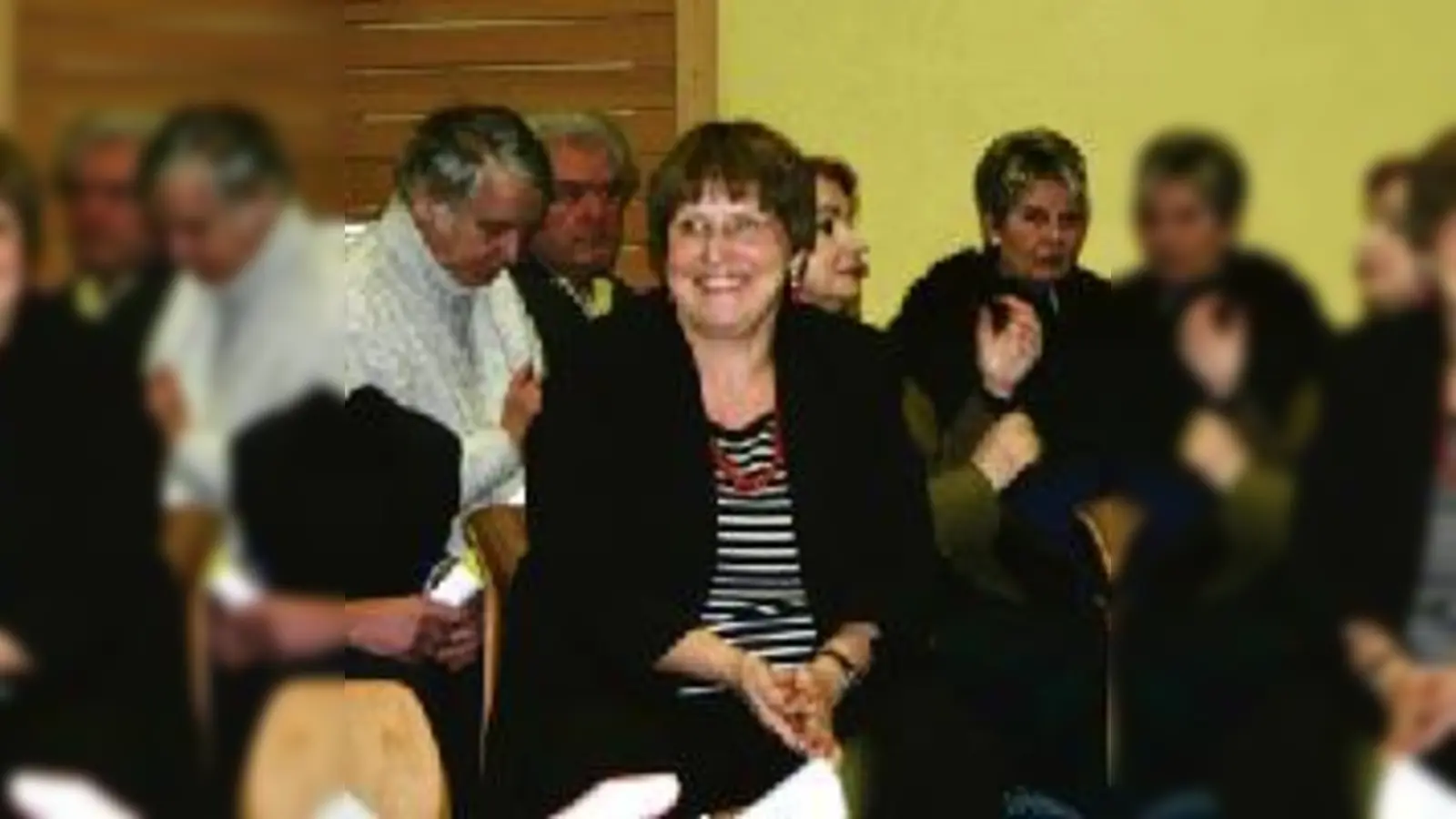 Die Vorsitzende des Bezirksausschuss Au-Haidhausen, Adelheid Dietz-Will, war auf der Bürgerversammlung bester Laune, warnte aber davor Haidhausen als Drogenviertel abzustempeln.  (Foto: ks)