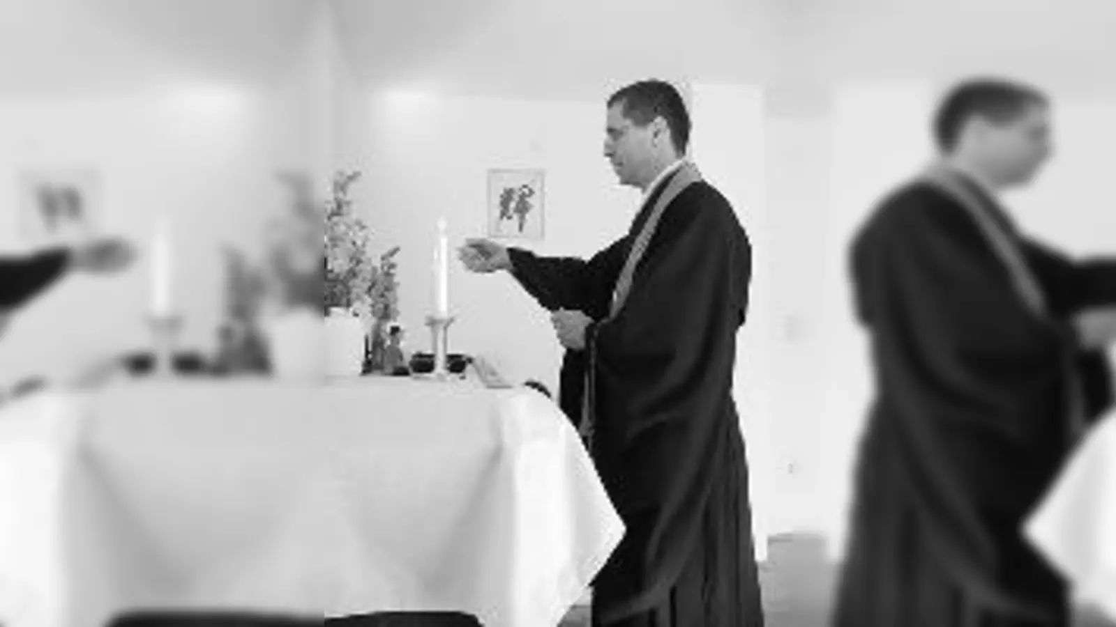 Der spirituelle Leiter der Hakuin-Zen-Gemeinschaft Genpo Osho bei der Einweihung des Neuen Übungsraums.	 (Foto: Privat)