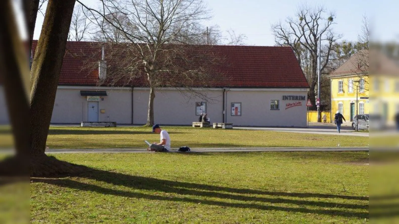 Die Veranstaltungen im Rahmen der Migrationstage in Laim finden in verschiedenen Einrichtungen im Stadtbezirk statt. U.a. beteiligen sich das Interim am Laimer Anger sowie die gegenüberliegende St- Ulrichs-Kirche. (Foto: kö)