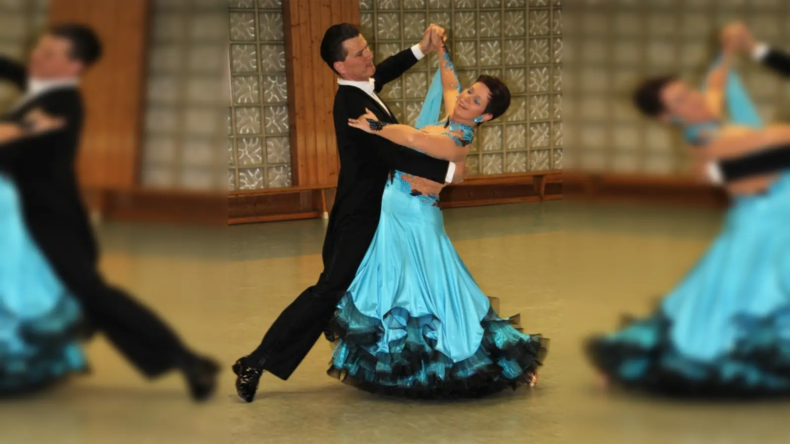 Das Turniertanzpaar Susanne und Klaus Stieglbauer begeisterte die neuen Tänzerinnen und Tänzer beim Abschlussball. (Foto: pi)