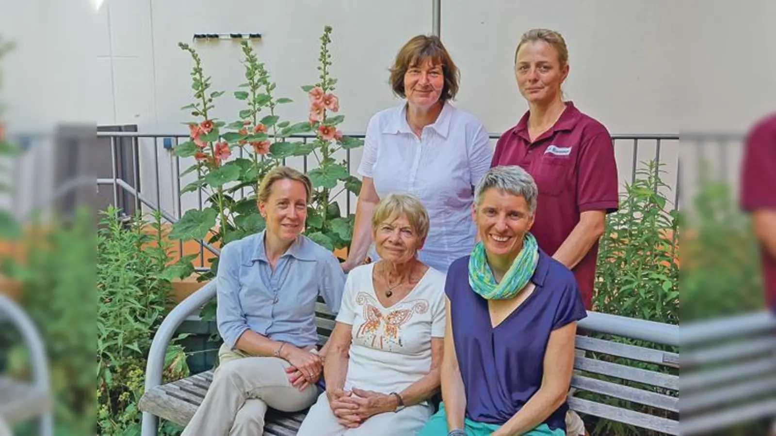 Intensivieren ihre Zusammenarbeit: Mechthild Eder, Anja Glaesemann (hinten v. li.) mit Anke Möglinger, Rita Grad und Christine Schlosser (vorne v. li.).	 (Foto: Christophorus Hospizverein)