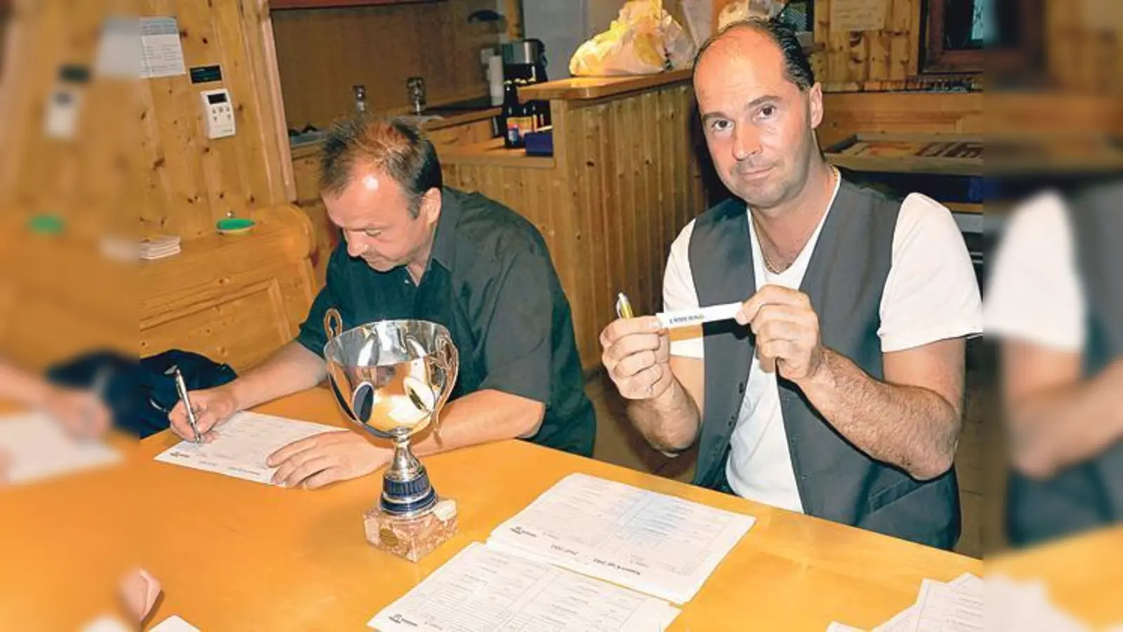 Die Auslosung der einzelnen Turniere erbrachte interessante Gruppeneinteilungen.  (Foto: TSV)
