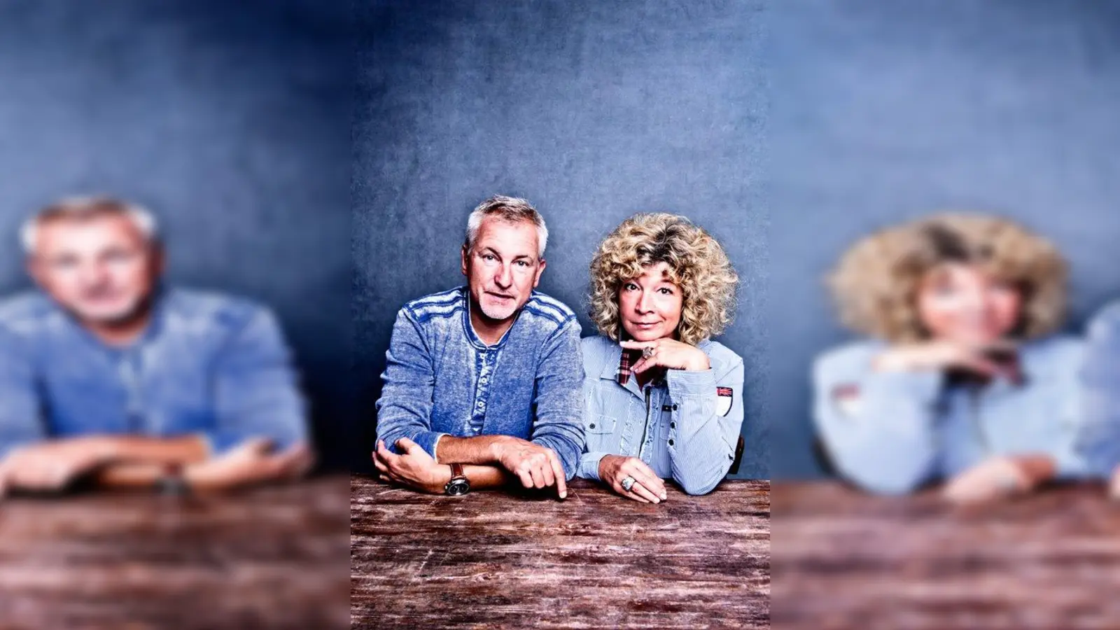 Matthias Matuschik und Susanne Rohrer treffen sich zum Gespräch auf der Bühne des Schlachthofs. (Foto: Hagen Schnauss)