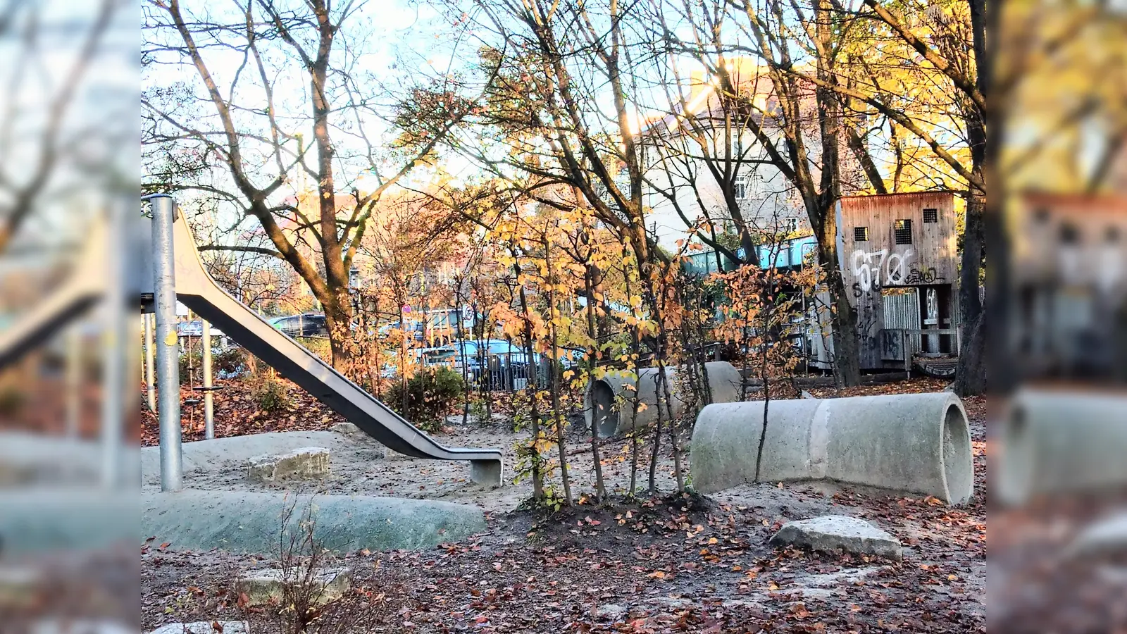 Einigen Anwohnern ist der Zustand des Braunauer Spielplatzes ein Dorn im Auge. (Foto: tje)