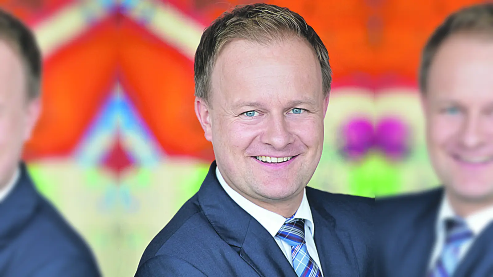 Landrat Robert Niedergesäß freut sich, dass der lang ersehnte Ausbau der Kreisstraße jetzt begonnen hat. (Foto: LRA)