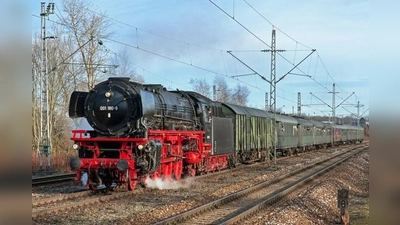 An Ostern startet die neue Dampfsaison wieder im schönen Nördlingen. 	 (Foto: VA)