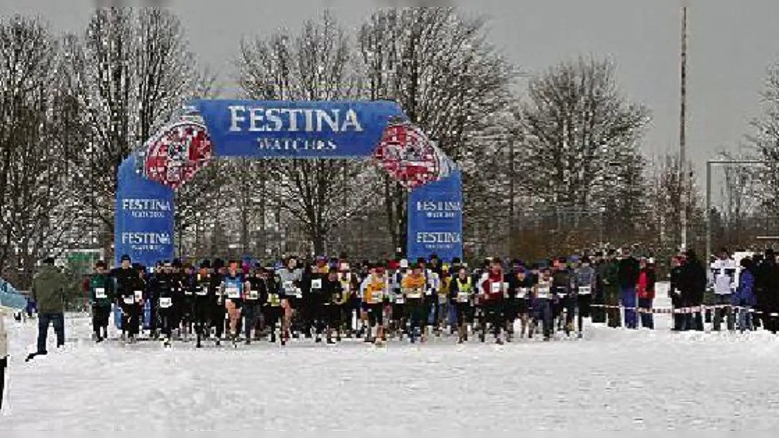 Ab durch das kühle Weiß  die hartgesottenen Crossläufer ließen sich von der Witterung kaum beeinflussen. Das bewiesen die guten Resultate.	  (Foto: VA)