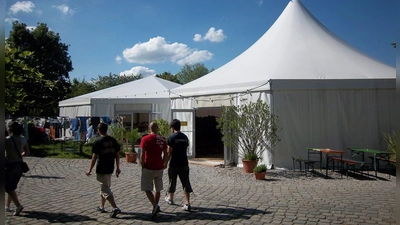 Bekannte Adresse unter Backpackern: „The Tent”. (Foto: OlafSchäfer)