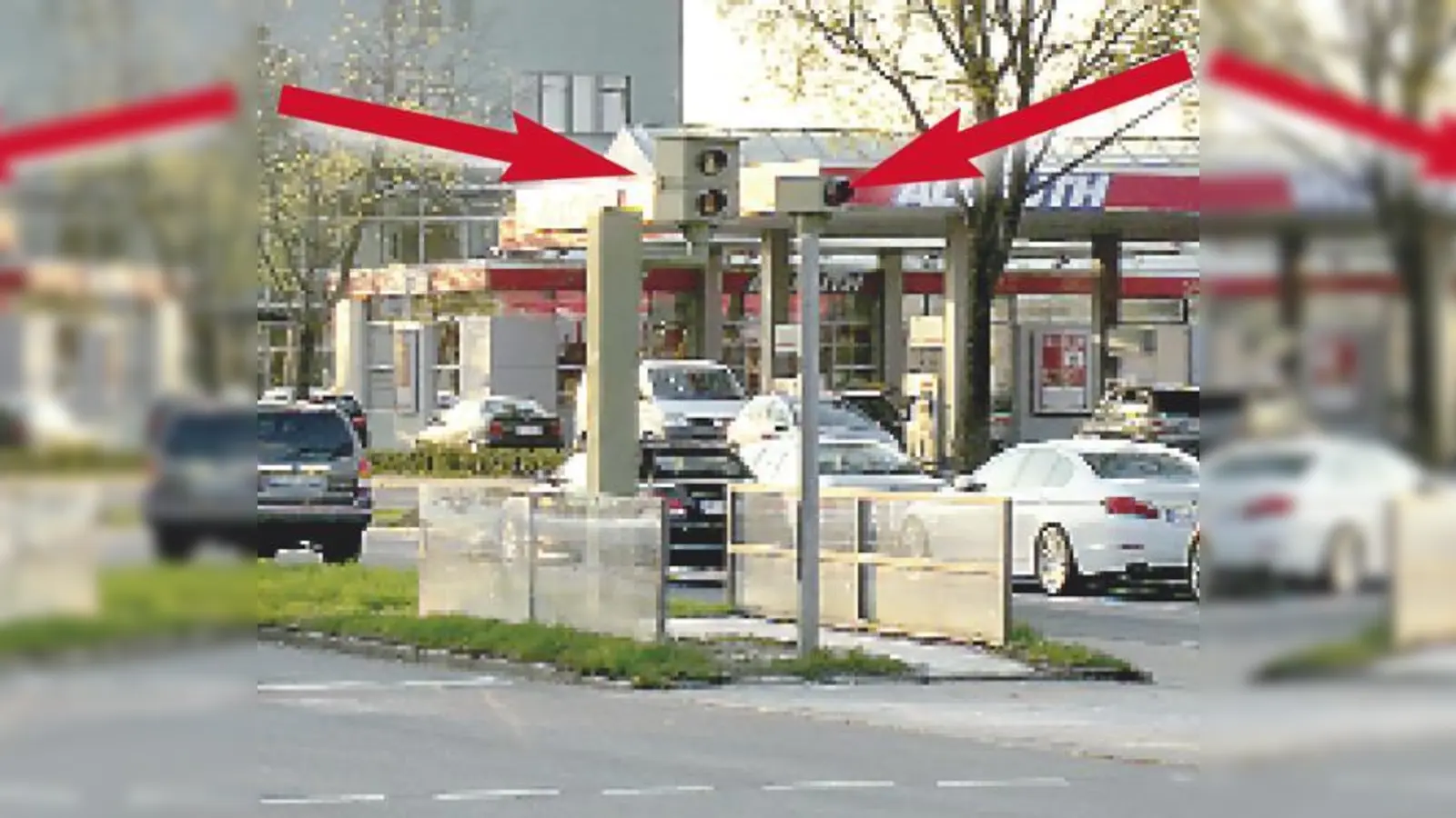 Seit Januar sollte man an der Ecke Wasserburger Land-/Ecke Bajuwarenstraße gesittet fahren, sonst blitzt es.	 (Foto: ikb)