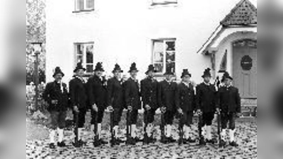 Die Ampertaler Salvenschützen sind ein wichtiger Bestandteil des Vereins. 	 (Foto: Privat)