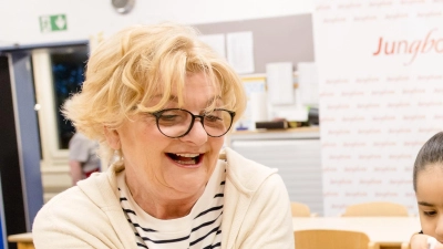 Saskia Vester ist Botschafterin der „Frühstücksklubs“ der Deutschen Lebensbrücke. (Foto: Deutsche Lebensbrücke)