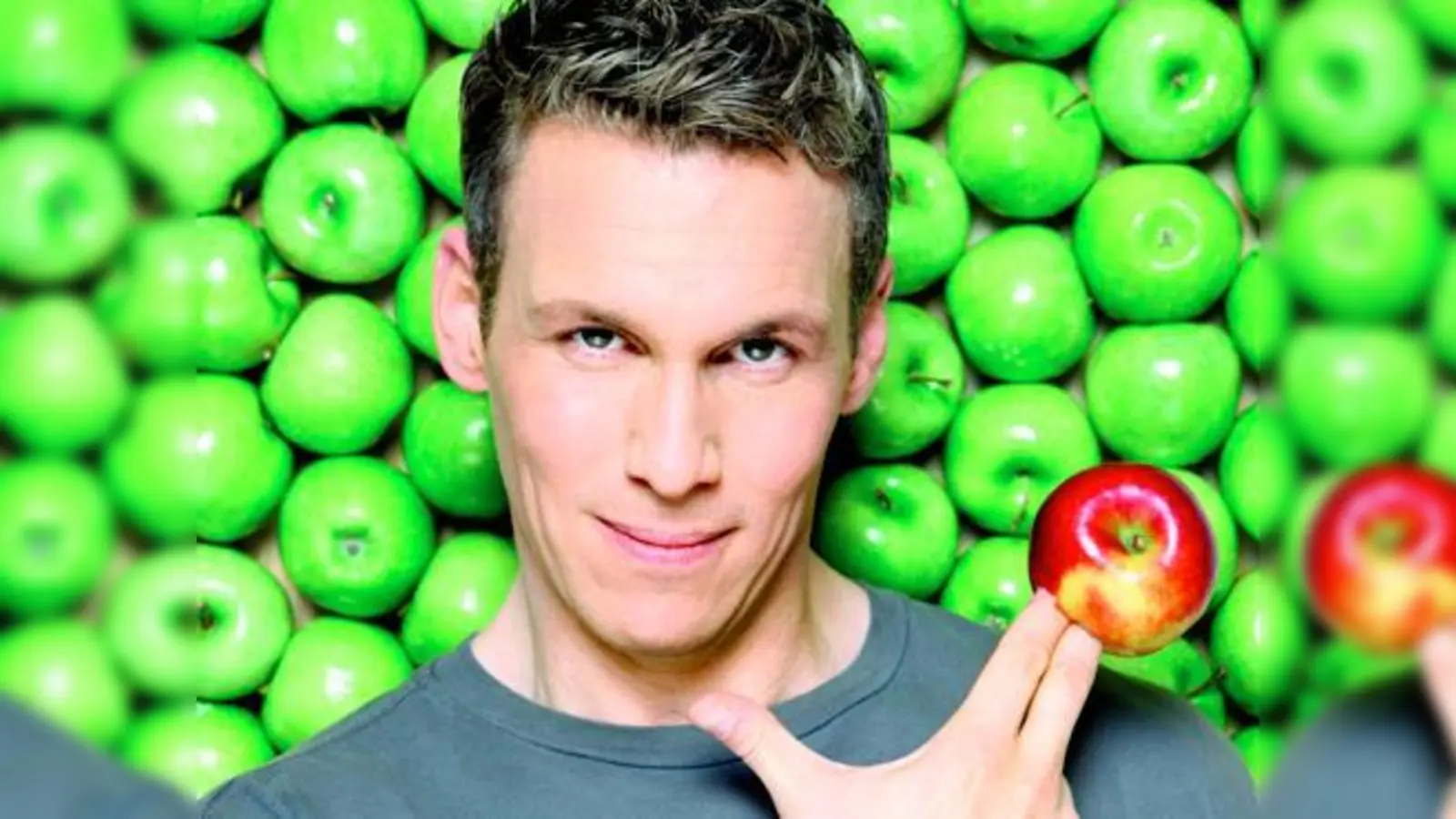 Mit ganz viel Humor sagt Patric Heizmann den Kalorien den Kampf an.  (Foto: VA)